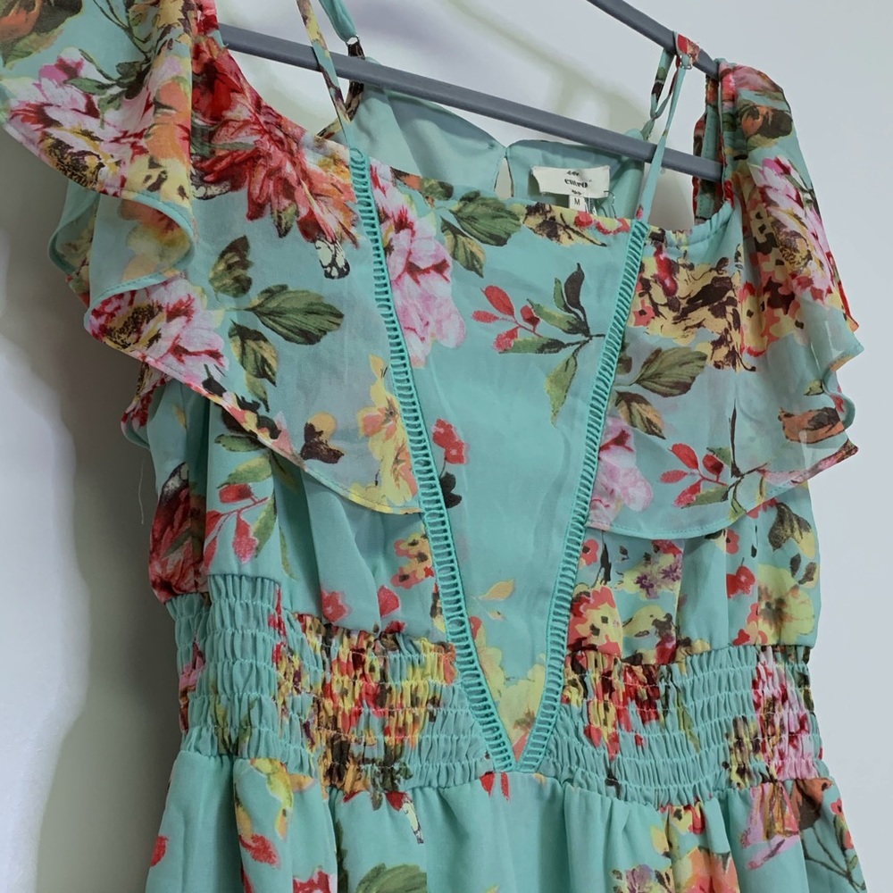 ENTRO FLORAL PRINT DRESS SIZE MEDIUM